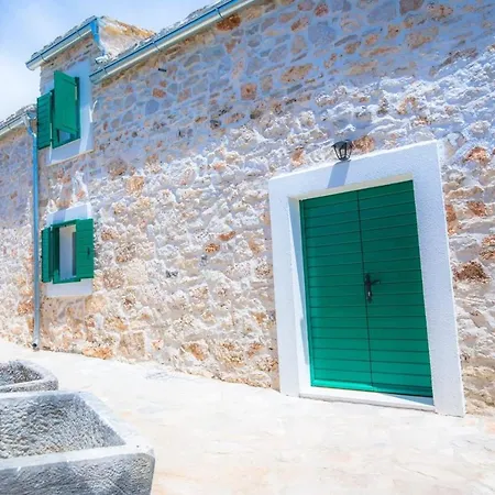 Apartment Country Primosten Krusevo (Sibenik-Knin)