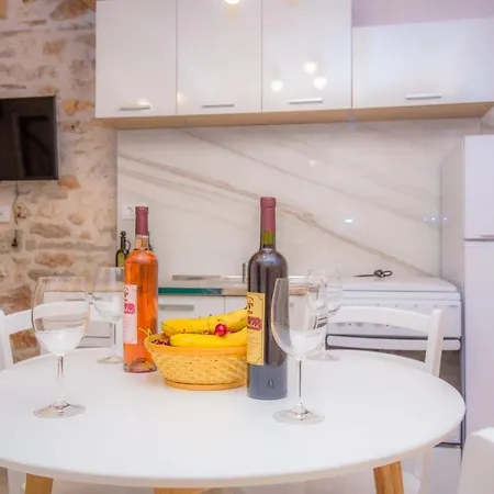 Country Primosten Apartment *